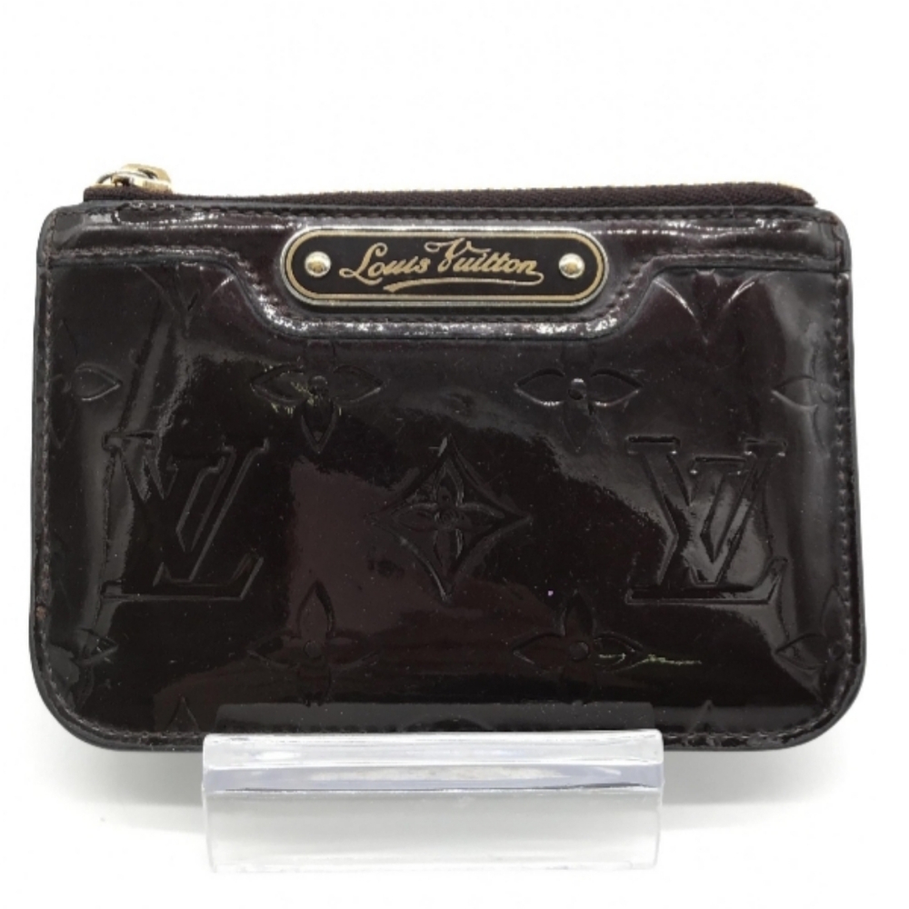 LV Vernis Key Cles w/COA (online)